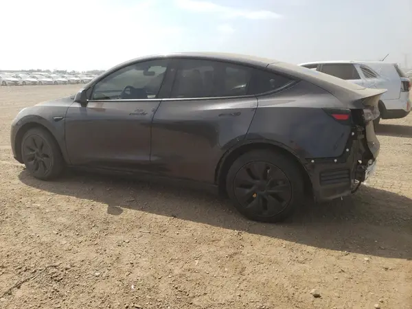 7SAYGAEE3SF225898 2025 TESLA MODEL Y - Image 2