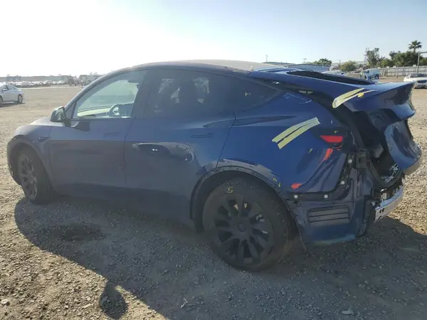 7SAYGAEE3SF234326 2025 TESLA MODEL Y - Image 2