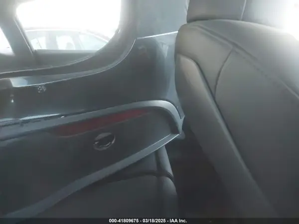 7SAYGAEE3SF257640 2025 TESLA MODEL Y - Image 8