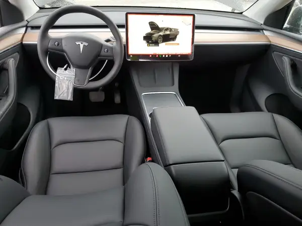 7SAYGAEE3SF257704 2025 TESLA MODEL Y - Image 8