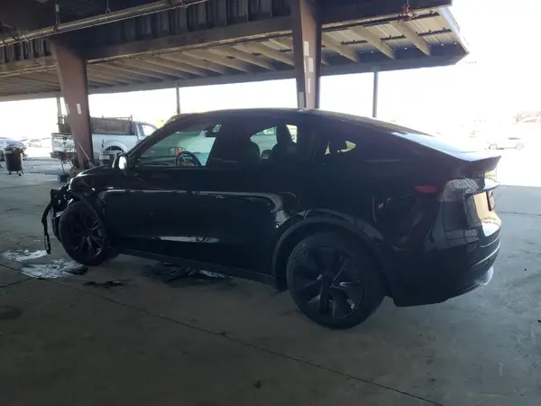 7SAYGAEE3SF288399 2025 TESLA MODEL Y - Image 2