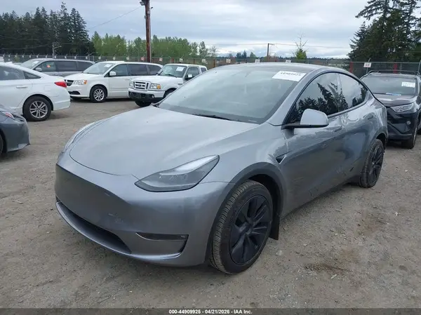 7SAYGAEE3SF292260 2025 TESLA MODEL Y - Image 2