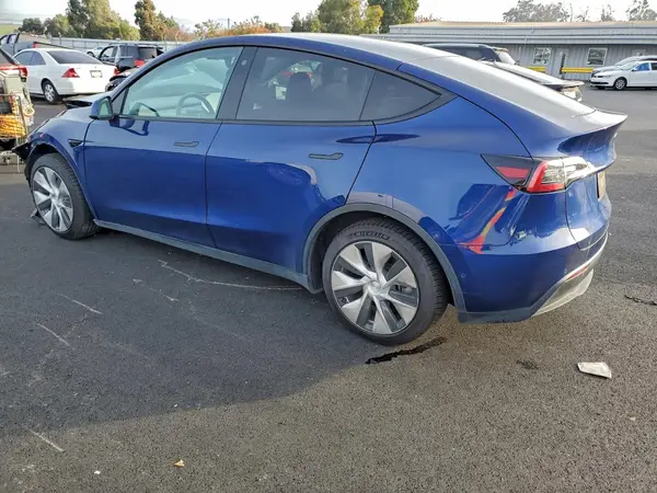 7SAYGAEE4NF316425 2022 TESLA MODEL Y - Image 2