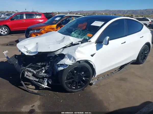 7SAYGAEE4NF351577 2022 TESLA MODEL Y - Image 2