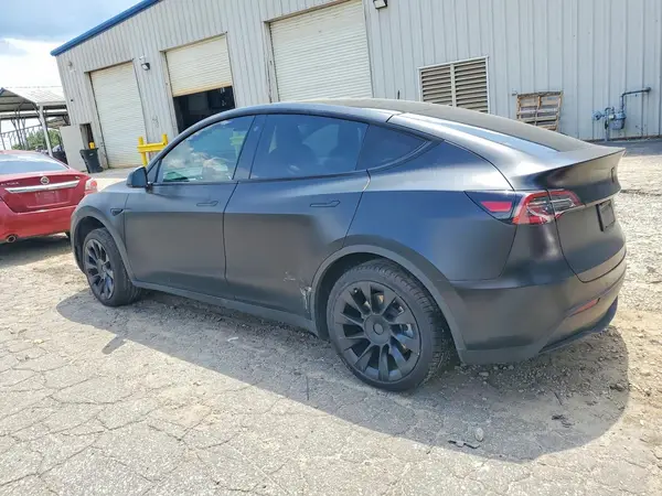 7SAYGAEE4NF365043 2022 TESLA MODEL Y - Image 2