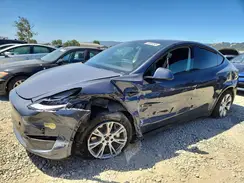 7SAYGAEE4NF391352 2022 TESLA MODEL Y
