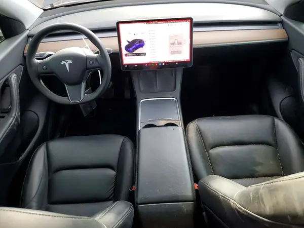 7SAYGAEE4NF400132 2022 TESLA MODEL Y - Image 8