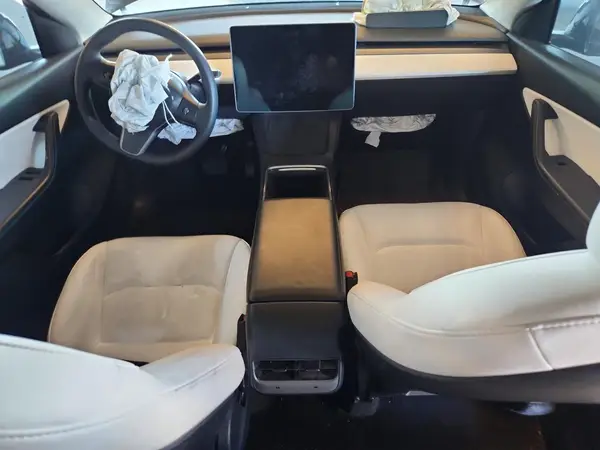 7SAYGAEE4NF428318 2022 TESLA MODEL Y - Image 8
