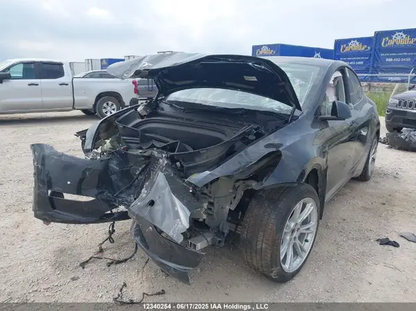 7SAYGAEE4NF472531 2022 TESLA MODEL Y - Image 2