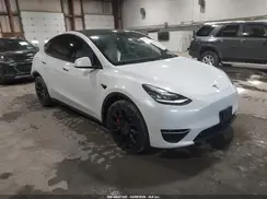7SAYGAEE4NF488518 2022 TESLA MODEL Y