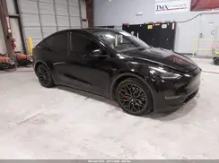 7SAYGAEE4NF515913 2022 TESLA MODEL Y