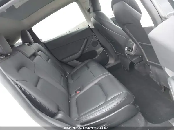 7SAYGAEE4NF516625 2022 TESLA MODEL Y - Image 8