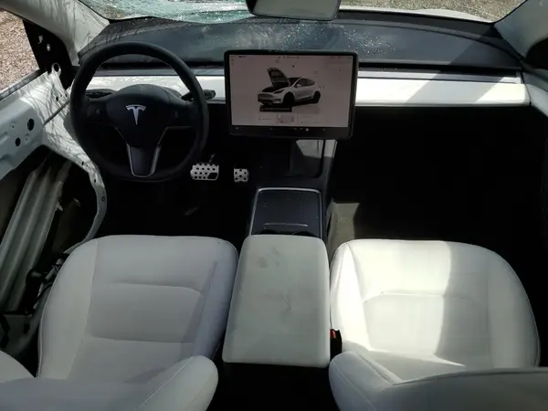 7SAYGAEE4NF518942 2022 TESLA MODEL Y - Image 8