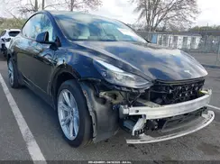 7SAYGAEE4NF522330 2022 TESLA MODEL Y