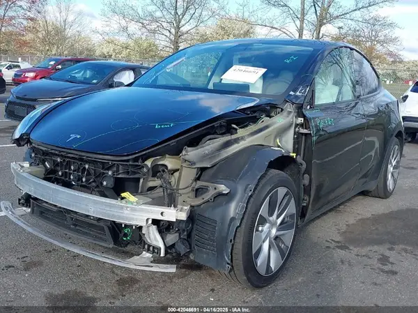 7SAYGAEE4NF522330 2022 TESLA MODEL Y - Image 2