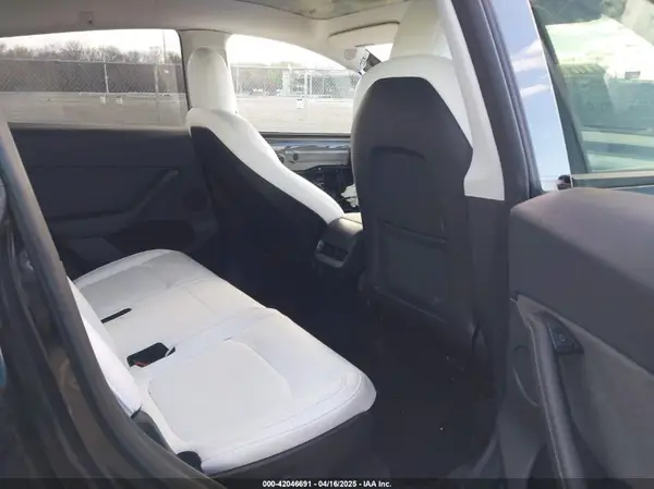 7SAYGAEE4NF522330 2022 TESLA MODEL Y - Image 8