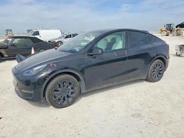 7SAYGAEE4NF538771 2022 TESLA MODEL Y - Image 1