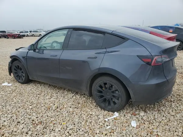 7SAYGAEE4NF543503 2022 TESLA MODEL Y - Image 2