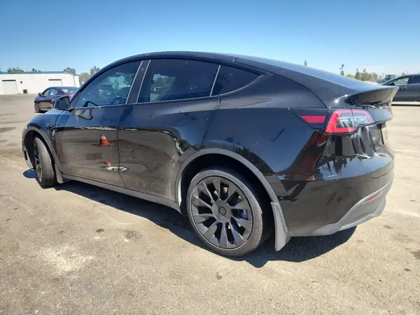 7SAYGAEE4NF559698 2022 TESLA MODEL Y - Image 2