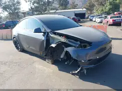 7SAYGAEE4PF609339 2023 TESLA MODEL Y