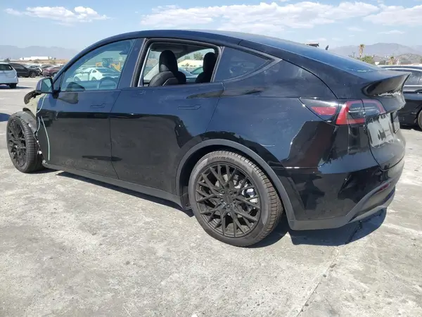 7SAYGAEE4PF622768 2023 TESLA MODEL Y - Image 2