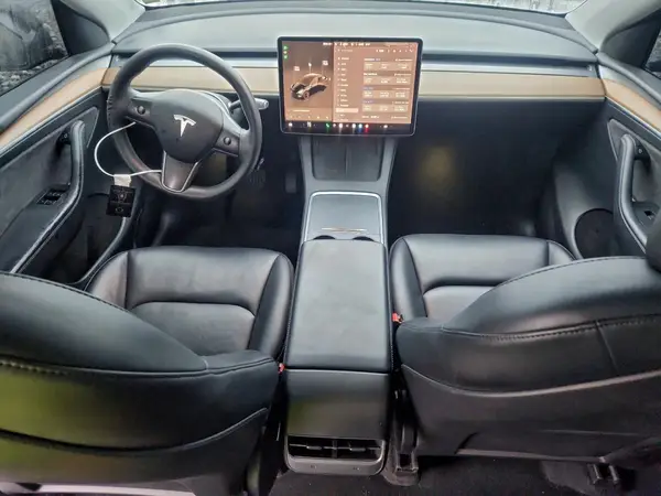 7SAYGAEE4PF632166 2023 TESLA MODEL Y - Image 8