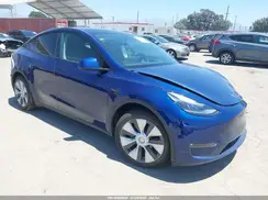 7SAYGAEE4PF636380 2023 TESLA MODEL Y