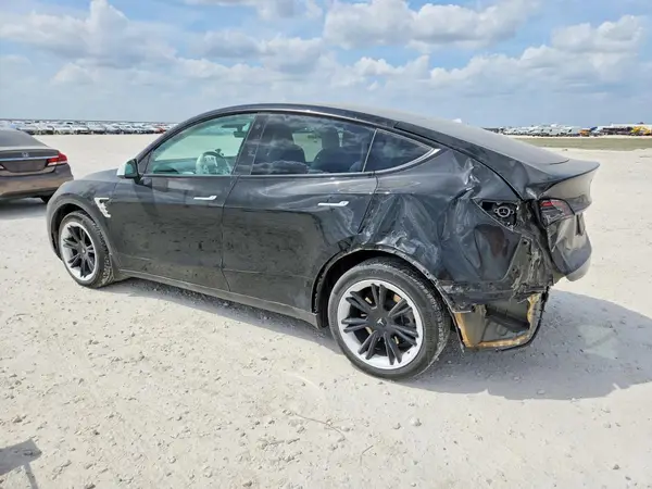 7SAYGAEE4PF646522 2023 TESLA MODEL Y - Image 2