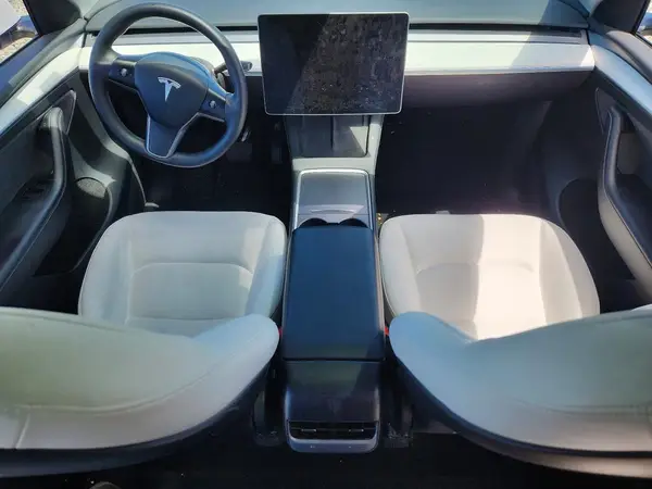 7SAYGAEE4PF683506 2023 TESLA MODEL Y - Image 8