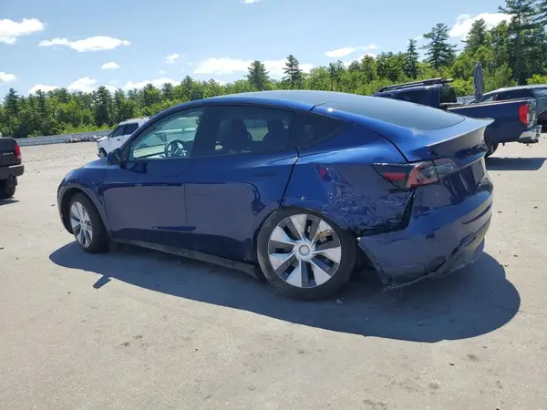 7SAYGAEE4PF700174 2023 TESLA MODEL Y - Image 2