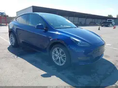 7SAYGAEE4PF738875 2023 TESLA MODEL Y