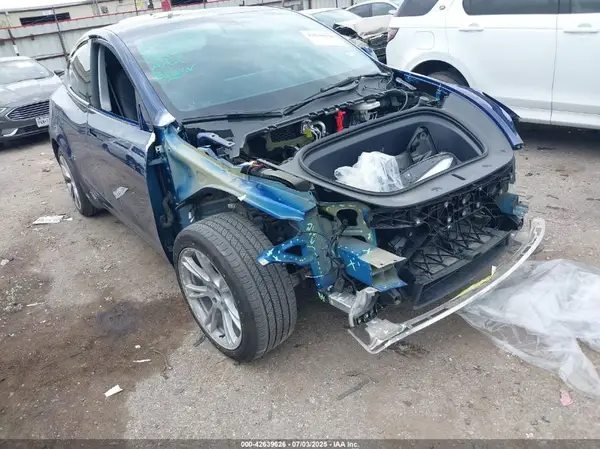 7SAYGAEE4PF757734 2023 TESLA MODEL Y - Image 1