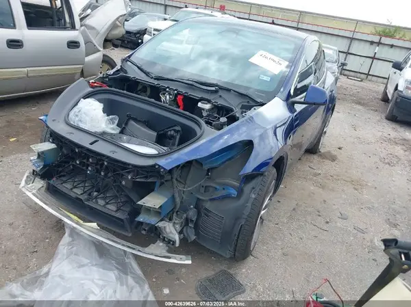 7SAYGAEE4PF757734 2023 TESLA MODEL Y - Image 2