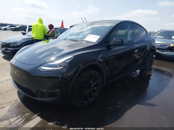 7SAYGAEE4PF759550 2023 TESLA MODEL Y - Image 2