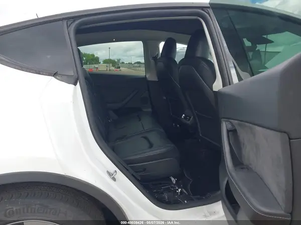 7SAYGAEE4PF769737 2023 TESLA MODEL Y - Image 8