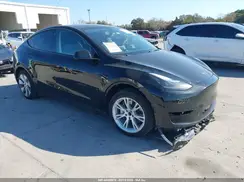 7SAYGAEE4PF770693 2023 TESLA MODEL Y