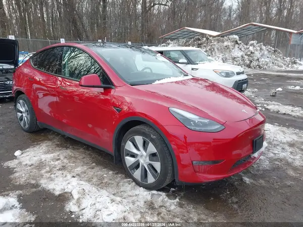 7SAYGAEE4PF780494 2023 TESLA MODEL Y - Image 1