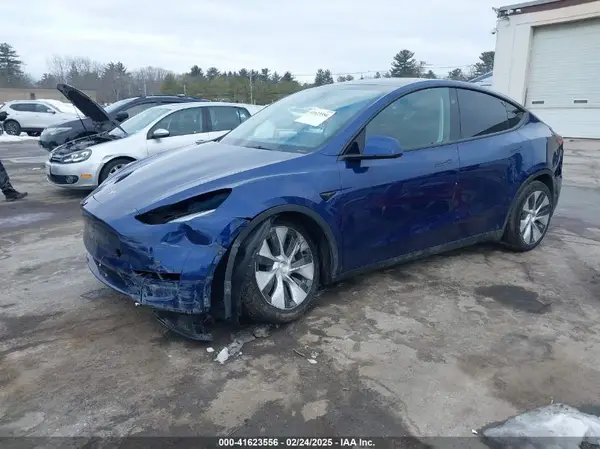 7SAYGAEE4PF799790 2023 TESLA MODEL Y - Image 2