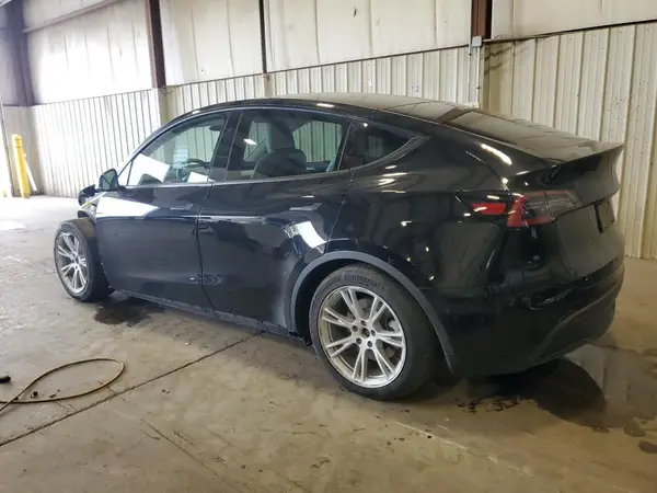7SAYGAEE4PF803482 2023 TESLA MODEL Y - Image 2