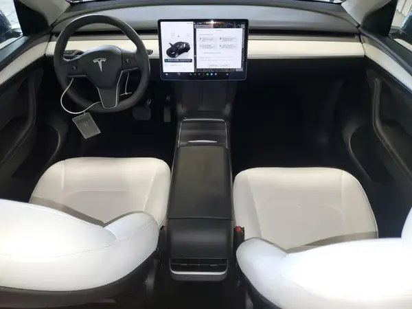 7SAYGAEE4PF803482 2023 TESLA MODEL Y - Image 8