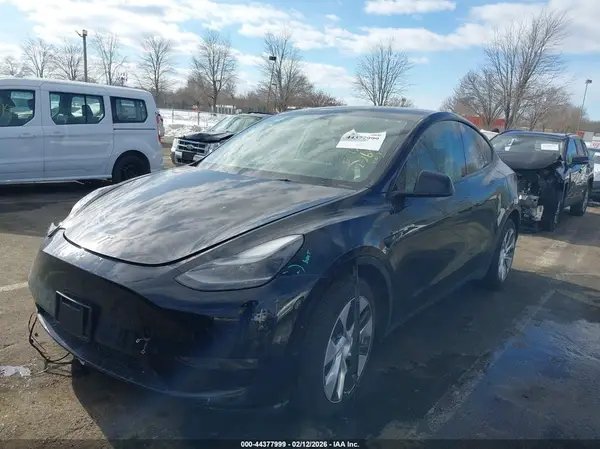 7SAYGAEE4PF829385 2023 TESLA MODEL Y - Image 2