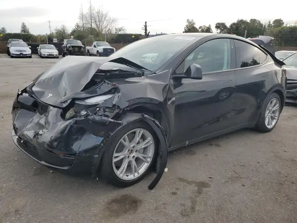 7SAYGAEE4PF833159 2023 TESLA MODEL Y - Image 1