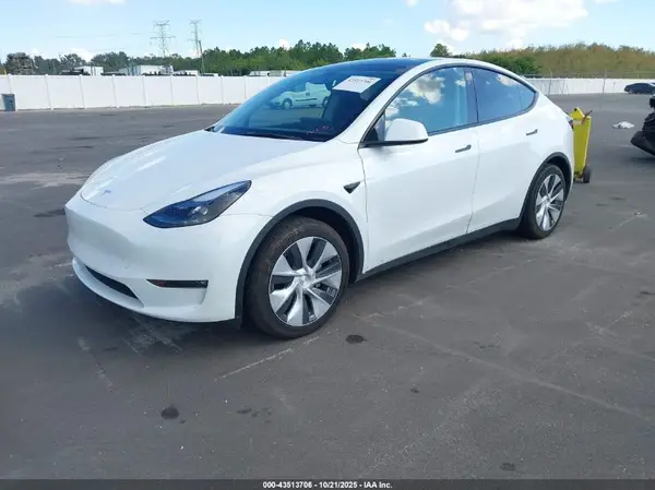7SAYGAEE4PF833923 2023 TESLA MODEL Y - Image 2
