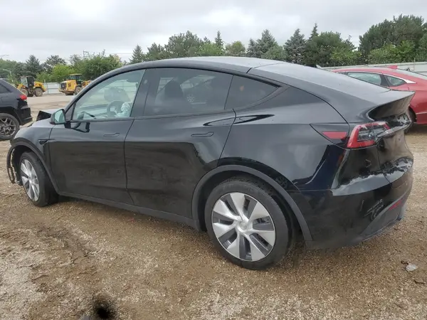 7SAYGAEE4PF857946 2023 TESLA MODEL Y - Image 2