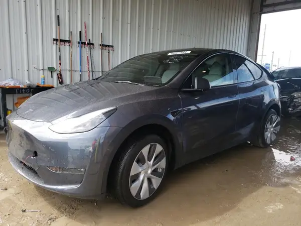 7SAYGAEE4PF869868 2023 TESLA MODEL Y - Image 1