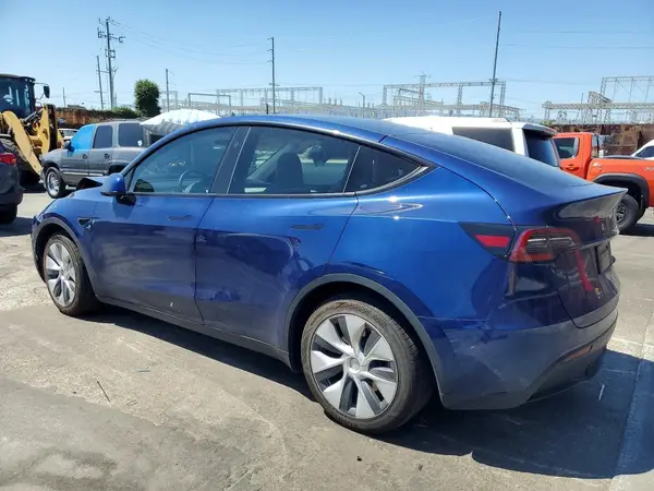 7SAYGAEE4PF872429 2023 TESLA MODEL Y - Image 2