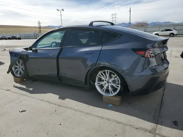 7SAYGAEE4PF873757 2023 TESLA MODEL Y - Image 2