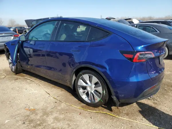 7SAYGAEE4PF904814 2023 TESLA MODEL Y - Image 2