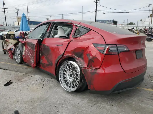 7SAYGAEE4PF920253 2023 TESLA MODEL Y - Image 2