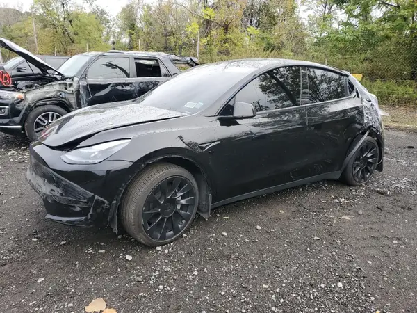 7SAYGAEE4PF927610 2023 TESLA MODEL Y - Image 1